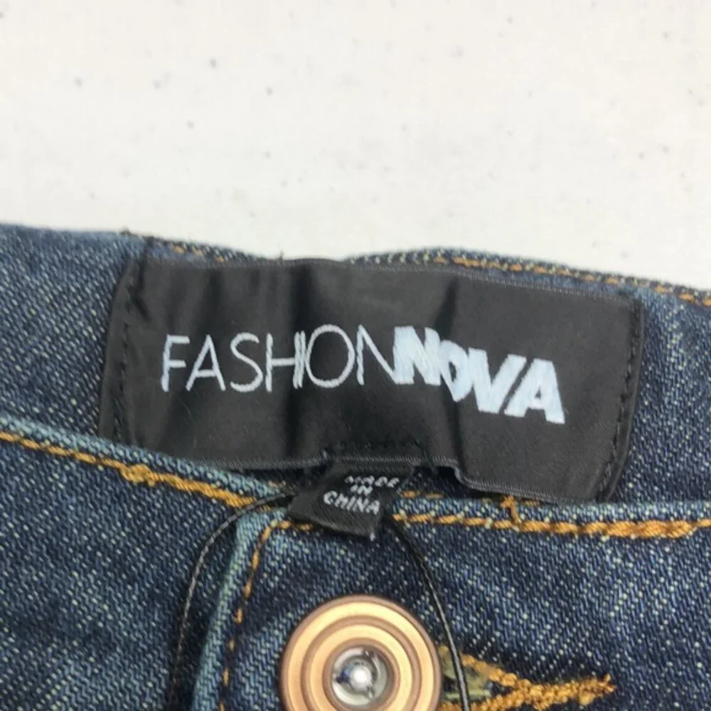NWT FASHION NOVA HIGH-RISE BOOTCUT JEANS 5/28x33 ⭐️